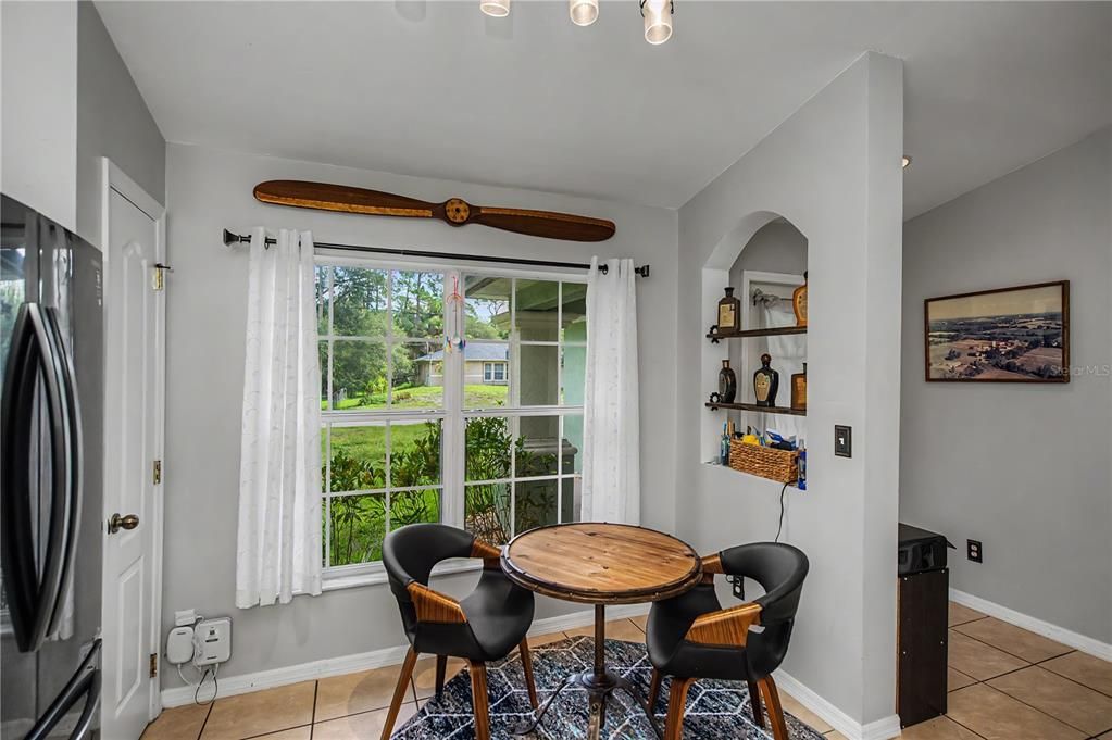 For Sale: $289,900 (3 beds, 2 baths, 1272 Square Feet)