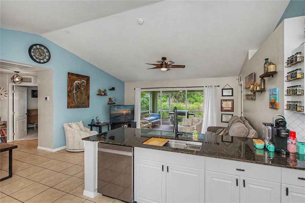 For Sale: $289,900 (3 beds, 2 baths, 1272 Square Feet)