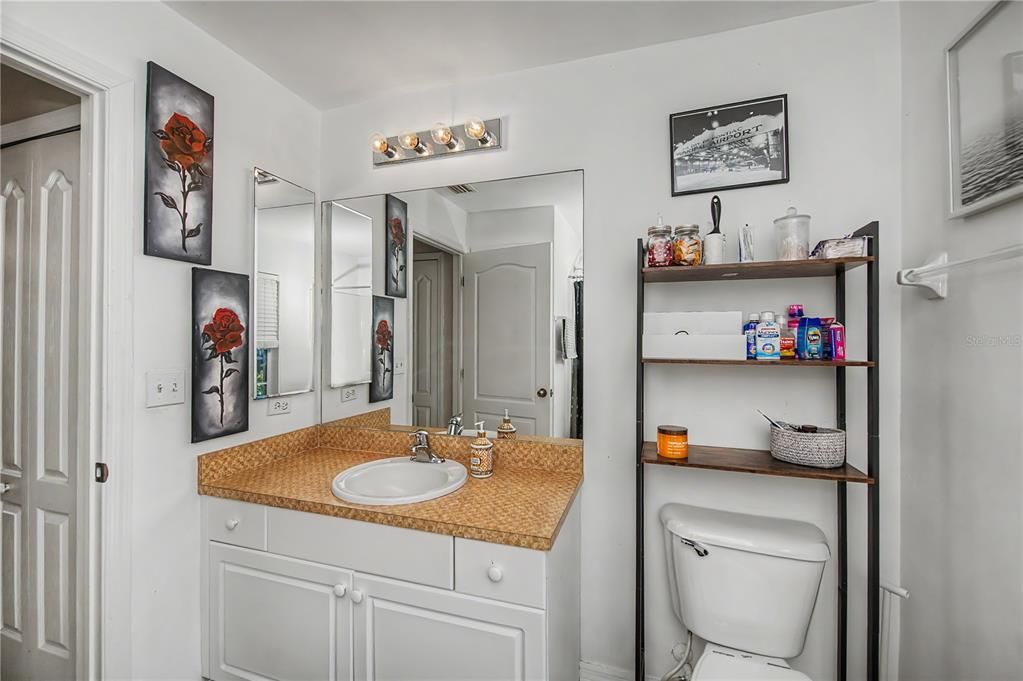 For Sale: $289,900 (3 beds, 2 baths, 1272 Square Feet)