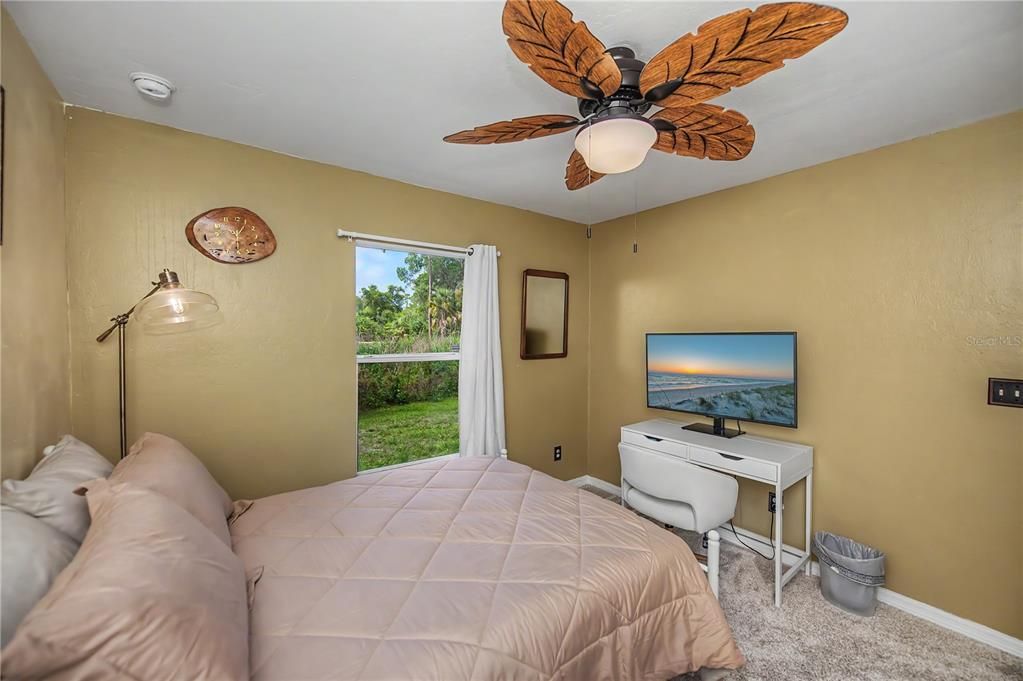 For Sale: $289,900 (3 beds, 2 baths, 1272 Square Feet)