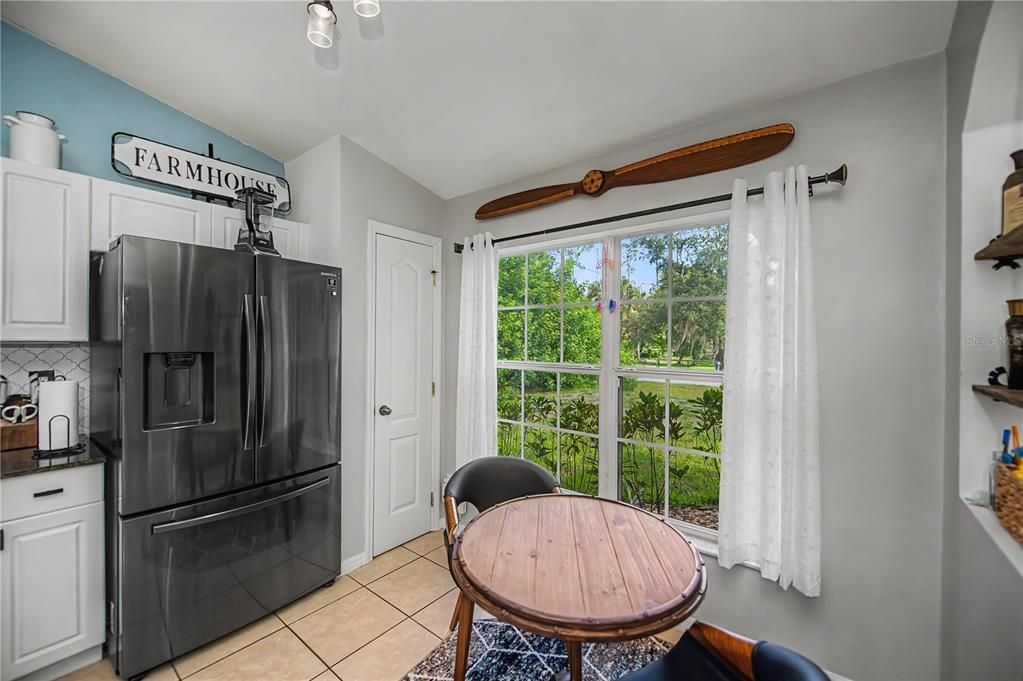 For Sale: $289,900 (3 beds, 2 baths, 1272 Square Feet)