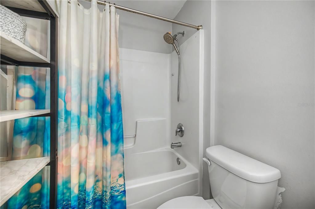 For Sale: $289,900 (3 beds, 2 baths, 1272 Square Feet)