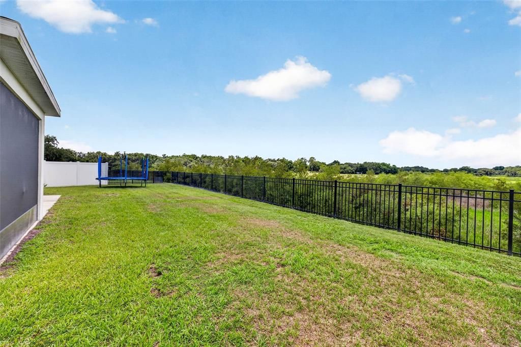 For Sale: $465,000 (5 beds, 3 baths, 2934 Square Feet)