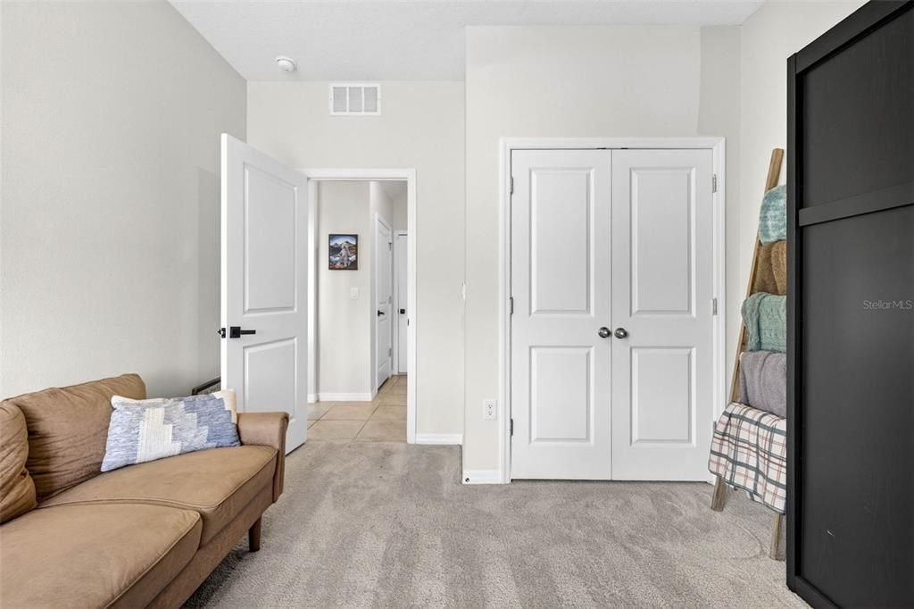 For Sale: $465,000 (5 beds, 3 baths, 2934 Square Feet)