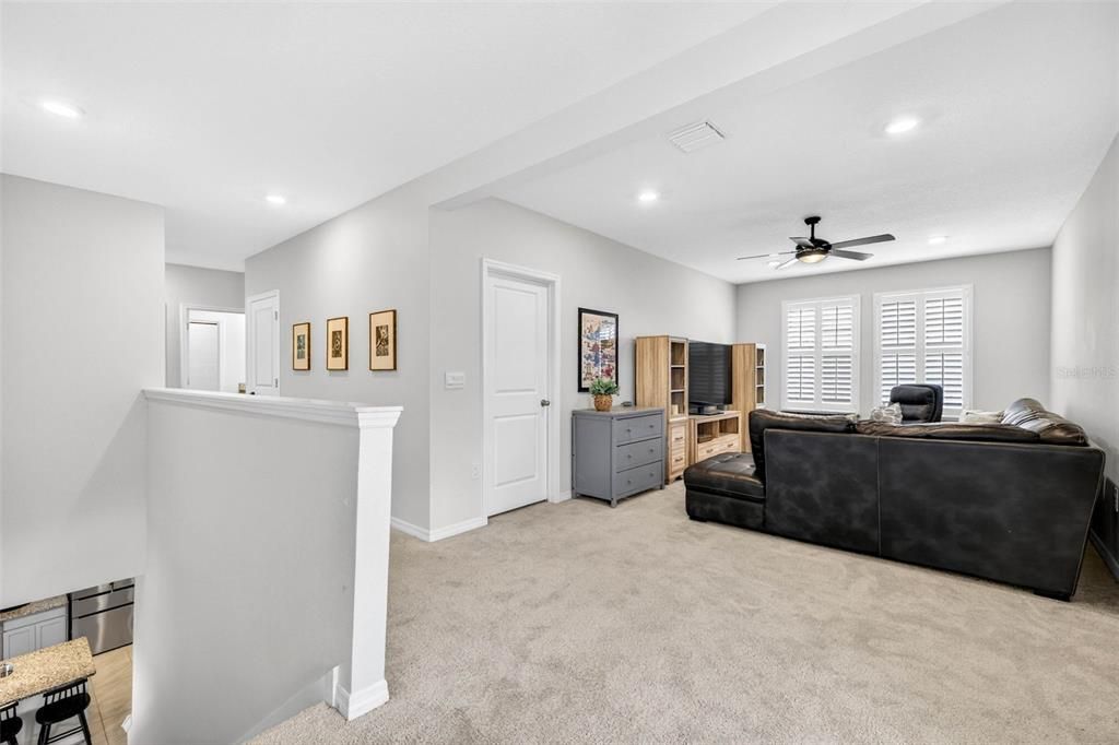 For Sale: $465,000 (5 beds, 3 baths, 2934 Square Feet)