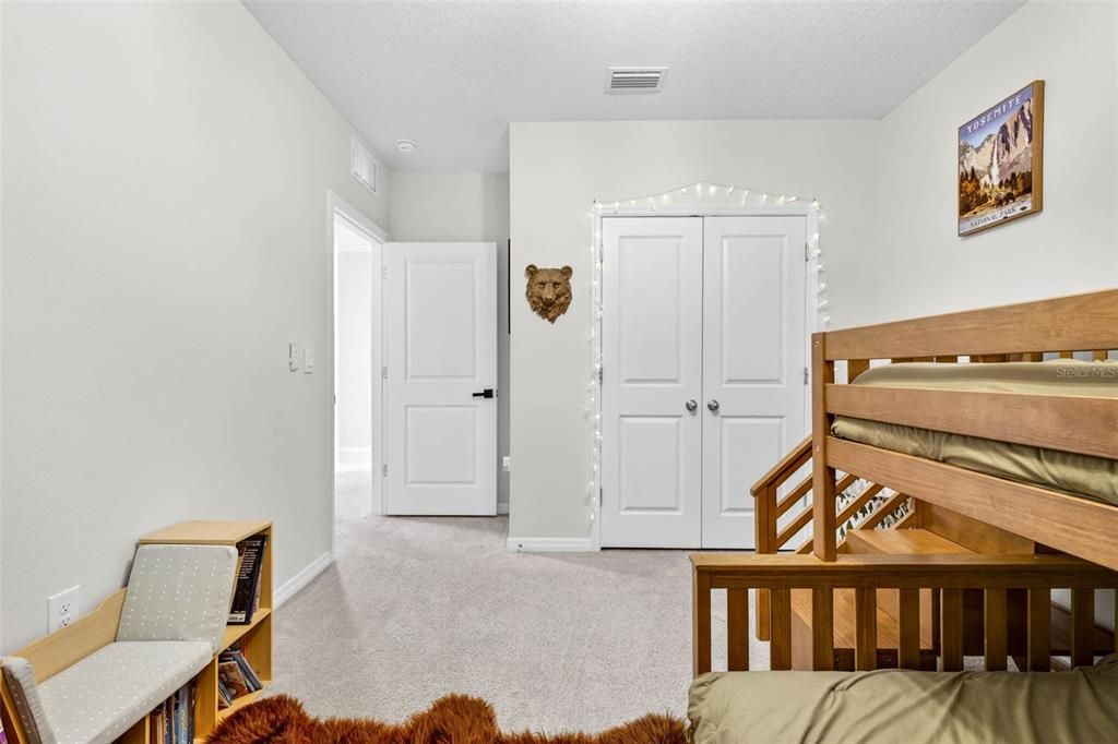 For Sale: $465,000 (5 beds, 3 baths, 2934 Square Feet)