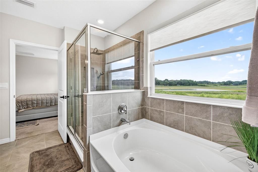 For Sale: $465,000 (5 beds, 3 baths, 2934 Square Feet)