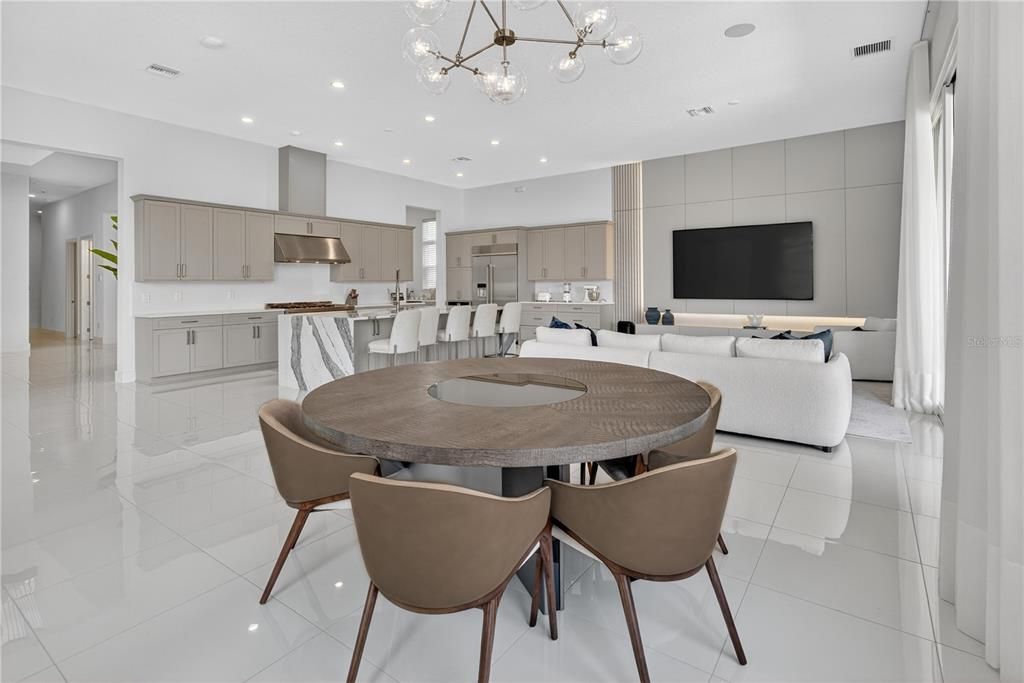 For Sale: $4,200,000 (5 beds, 5 baths, 5855 Square Feet)