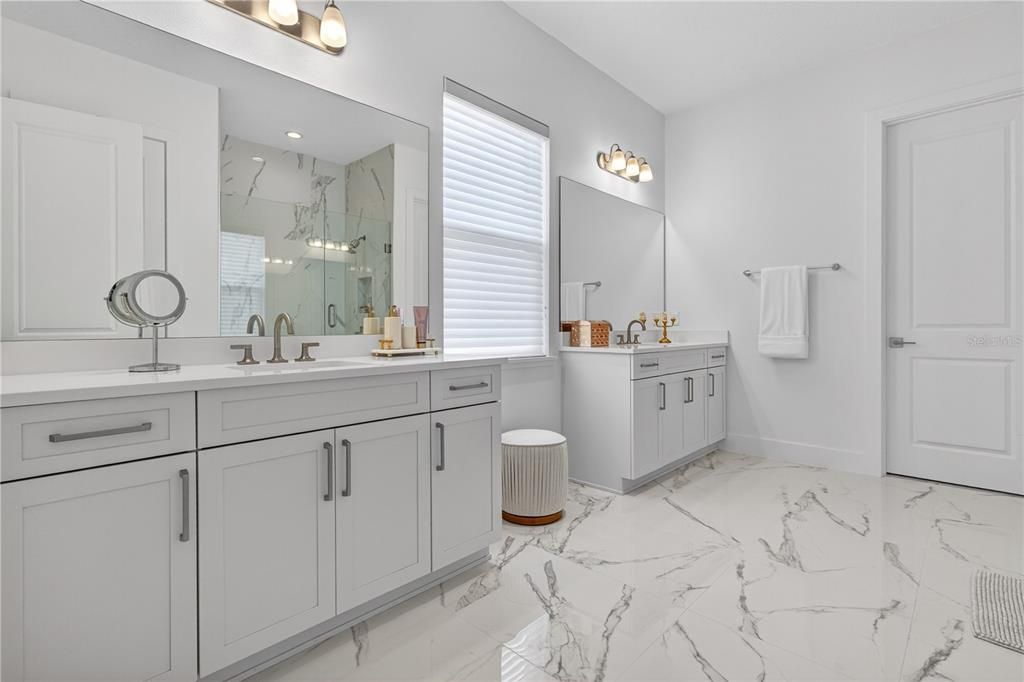 For Sale: $4,200,000 (5 beds, 5 baths, 5855 Square Feet)