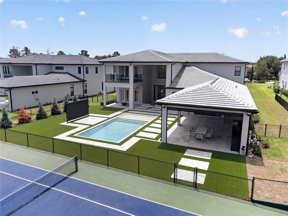 For Sale: $4,200,000 (5 beds, 5 baths, 5855 Square Feet)