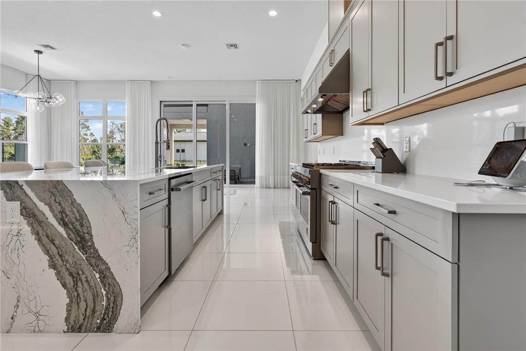 For Sale: $4,200,000 (5 beds, 5 baths, 5855 Square Feet)