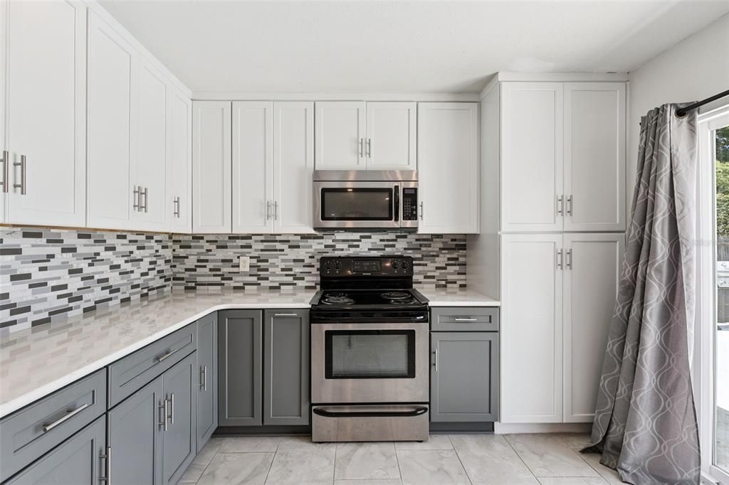 En Venta: $459,000 (5 camas, 3 baños, 2106 Pies cuadrados)