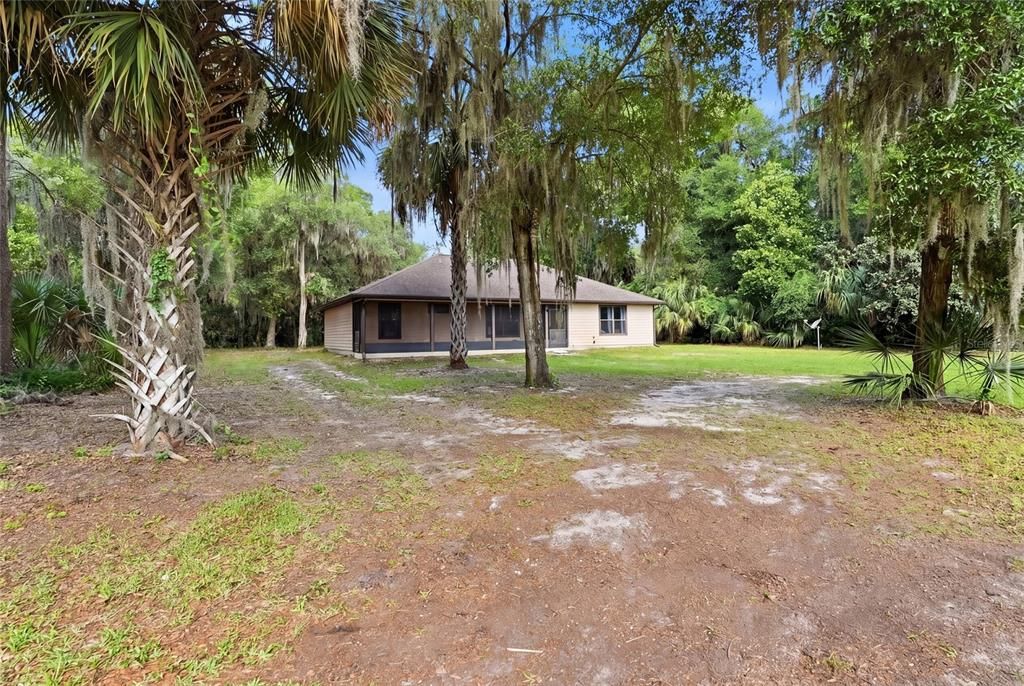 For Sale: $275,000 (3 beds, 2 baths, 1632 Square Feet)