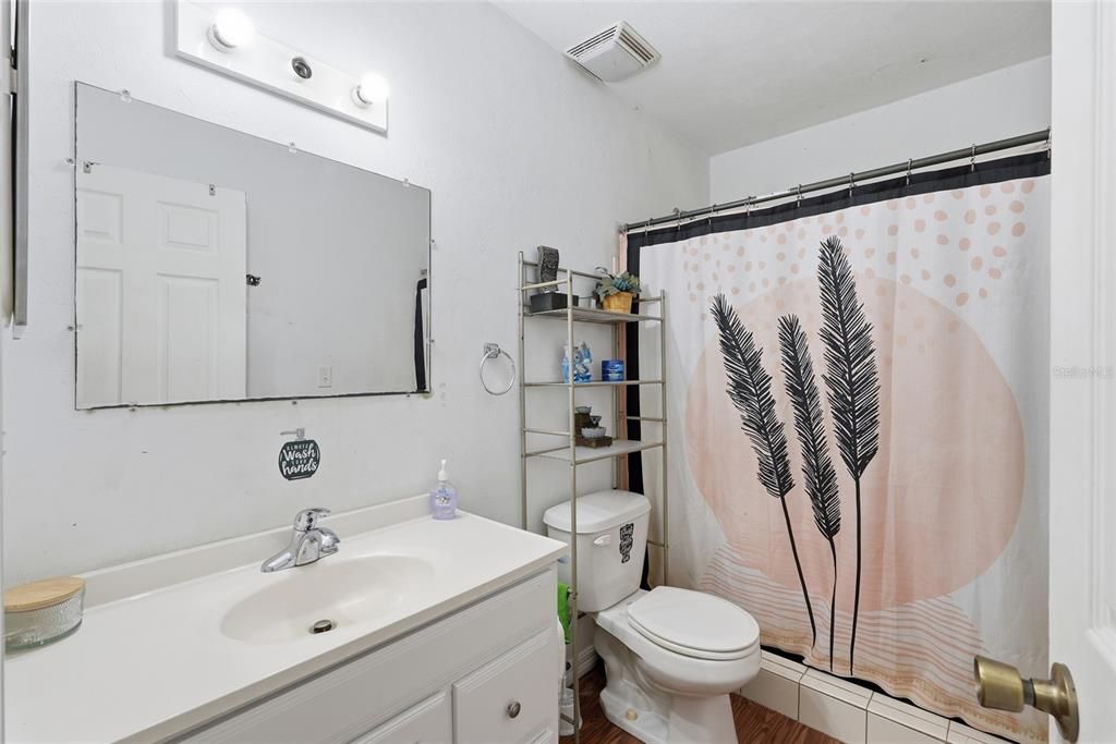 For Sale: $275,000 (3 beds, 2 baths, 1632 Square Feet)