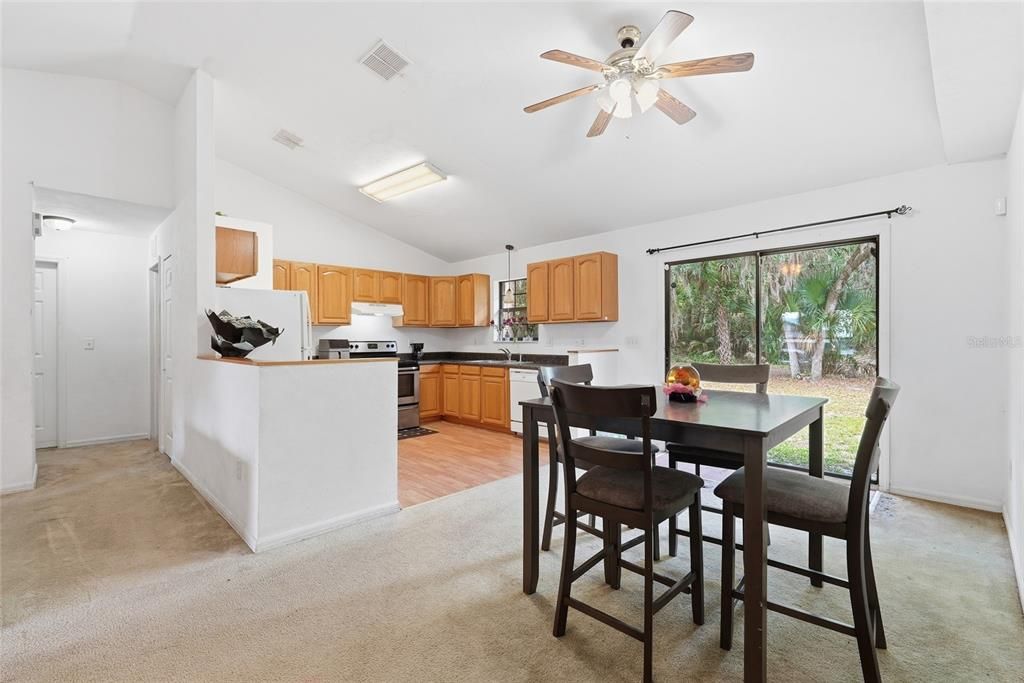 For Sale: $275,000 (3 beds, 2 baths, 1632 Square Feet)