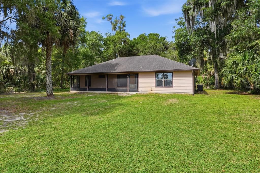 For Sale: $275,000 (3 beds, 2 baths, 1632 Square Feet)