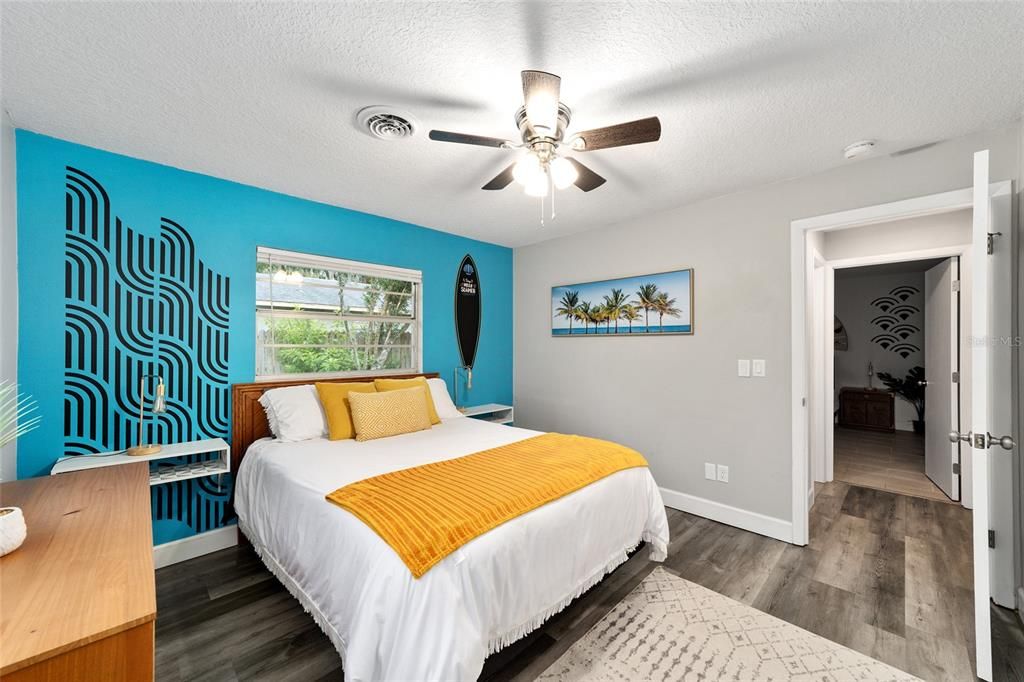 For Sale: $399,999 (4 beds, 2 baths, 2128 Square Feet)