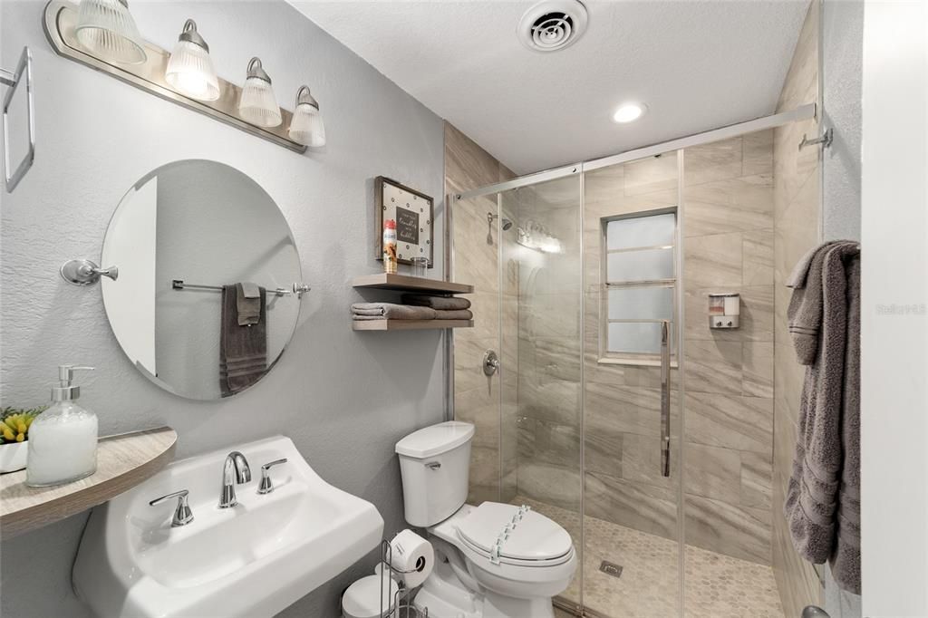 For Sale: $399,999 (4 beds, 2 baths, 2128 Square Feet)
