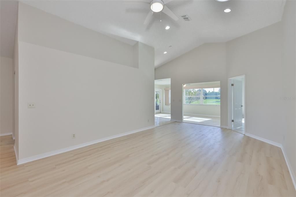 For Sale: $324,900 (3 beds, 2 baths, 1797 Square Feet)