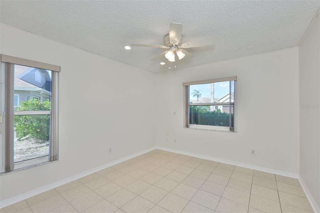 For Sale: $324,900 (3 beds, 2 baths, 1797 Square Feet)