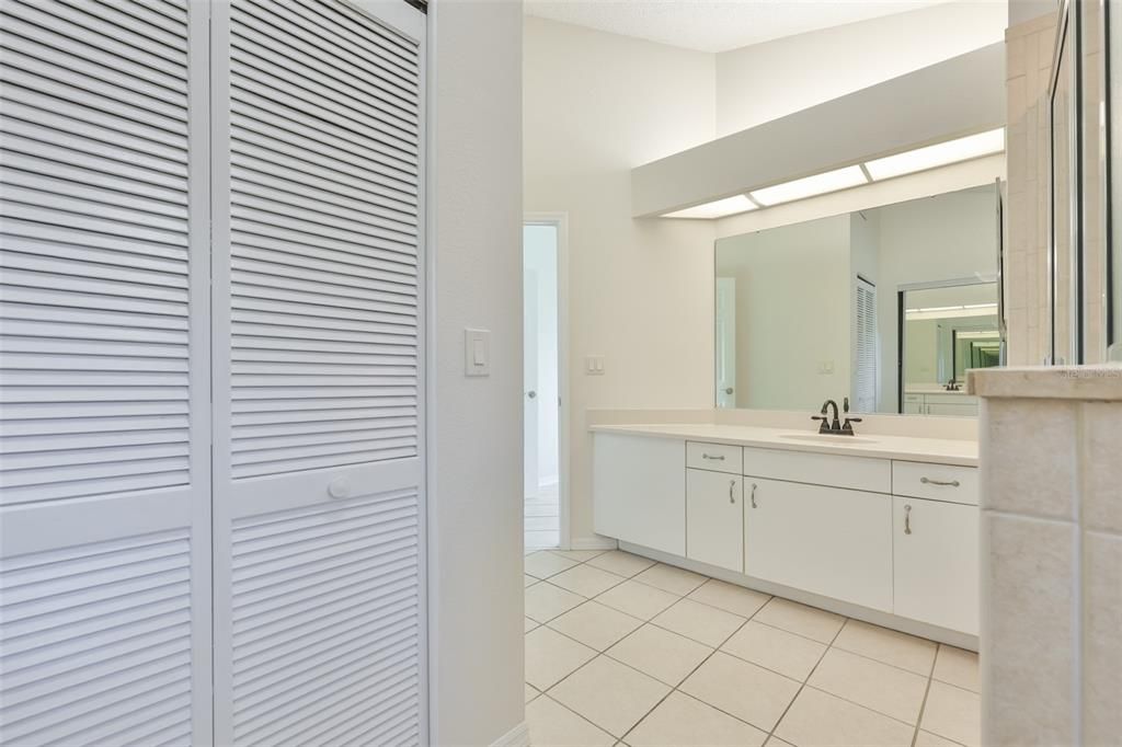 For Sale: $324,900 (3 beds, 2 baths, 1797 Square Feet)