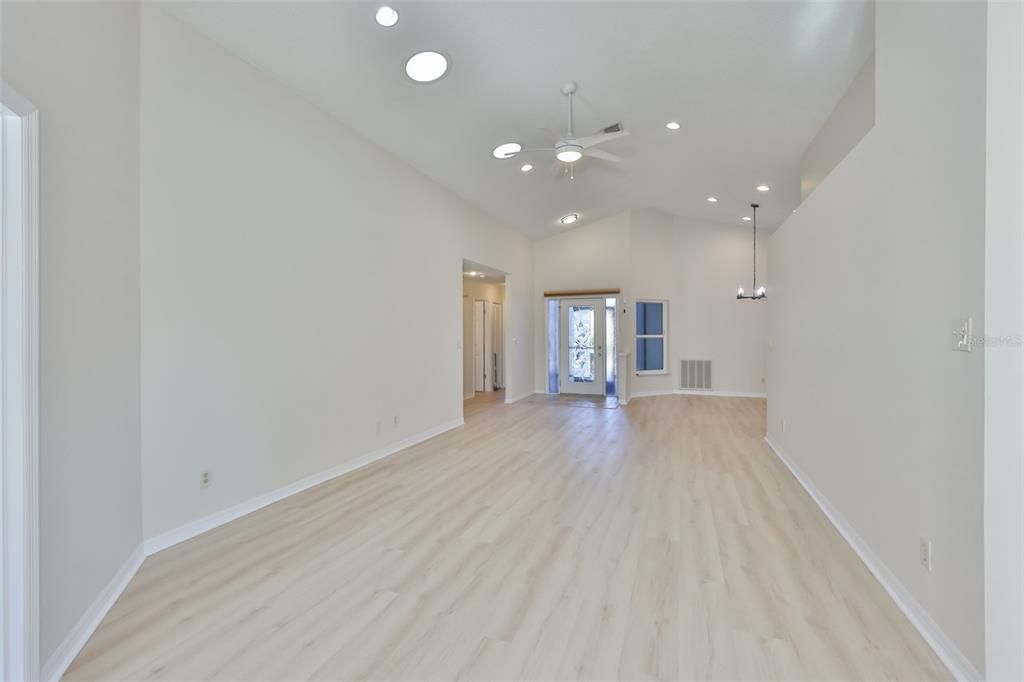 For Sale: $324,900 (3 beds, 2 baths, 1797 Square Feet)