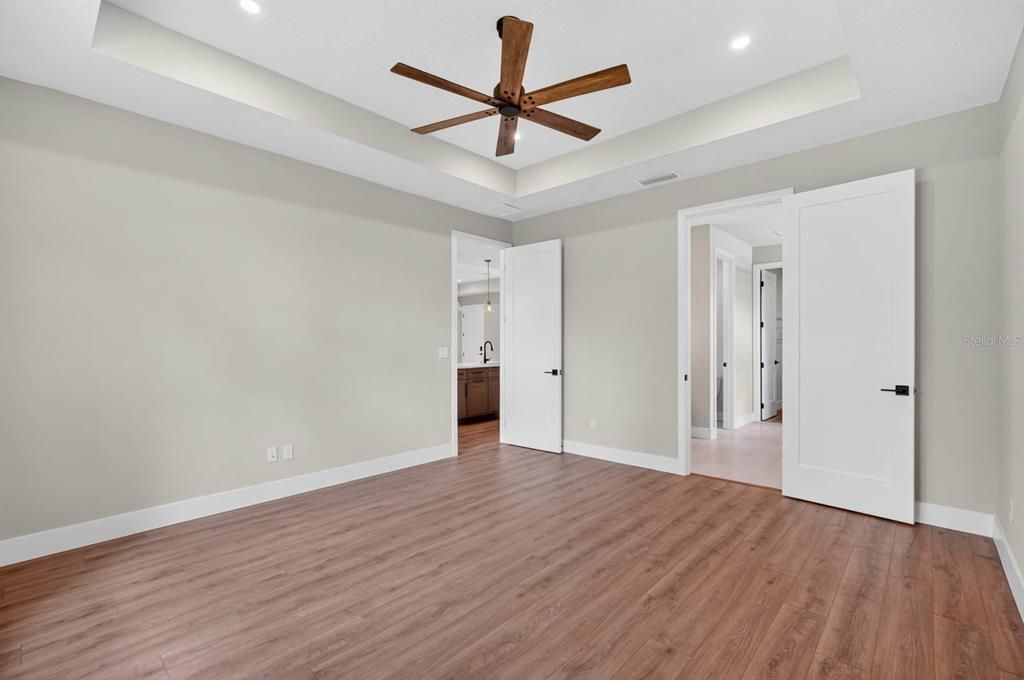 Activo con contrato: $419,000 (3 camas, 2 baños, 1800 Pies cuadrados)