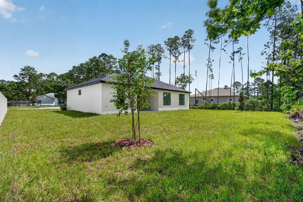 Activo con contrato: $419,000 (3 camas, 2 baños, 1800 Pies cuadrados)