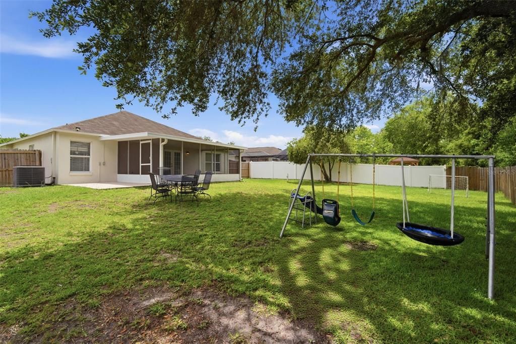 For Sale: $391,000 (4 beds, 2 baths, 1688 Square Feet)