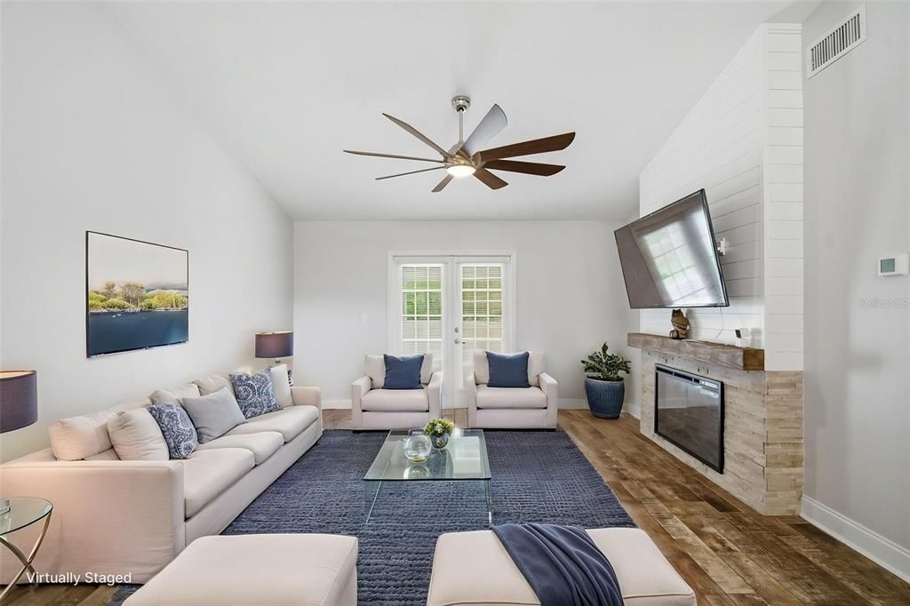 For Sale: $391,000 (4 beds, 2 baths, 1688 Square Feet)