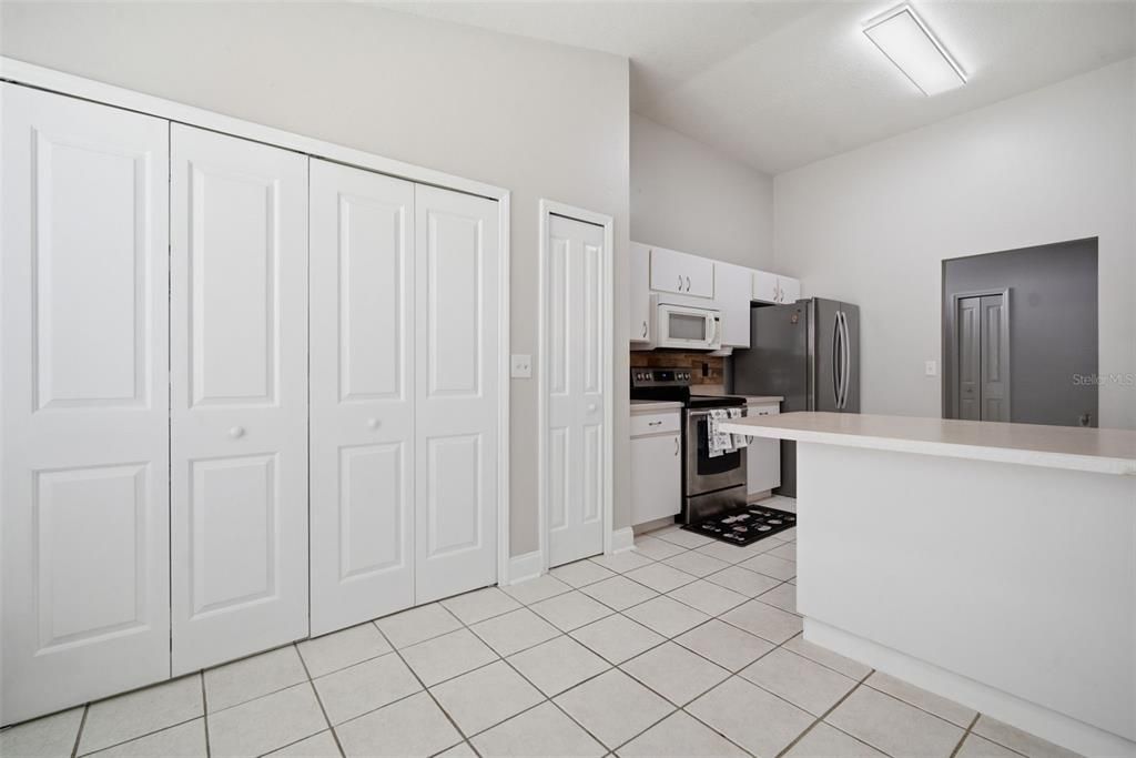 For Sale: $391,000 (4 beds, 2 baths, 1688 Square Feet)