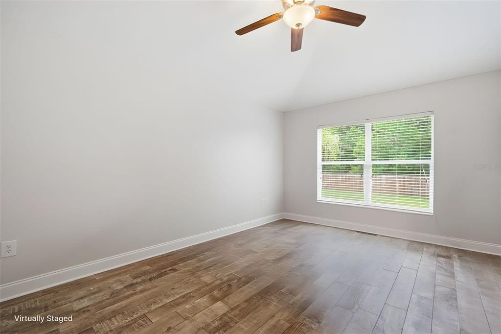For Sale: $391,000 (4 beds, 2 baths, 1688 Square Feet)