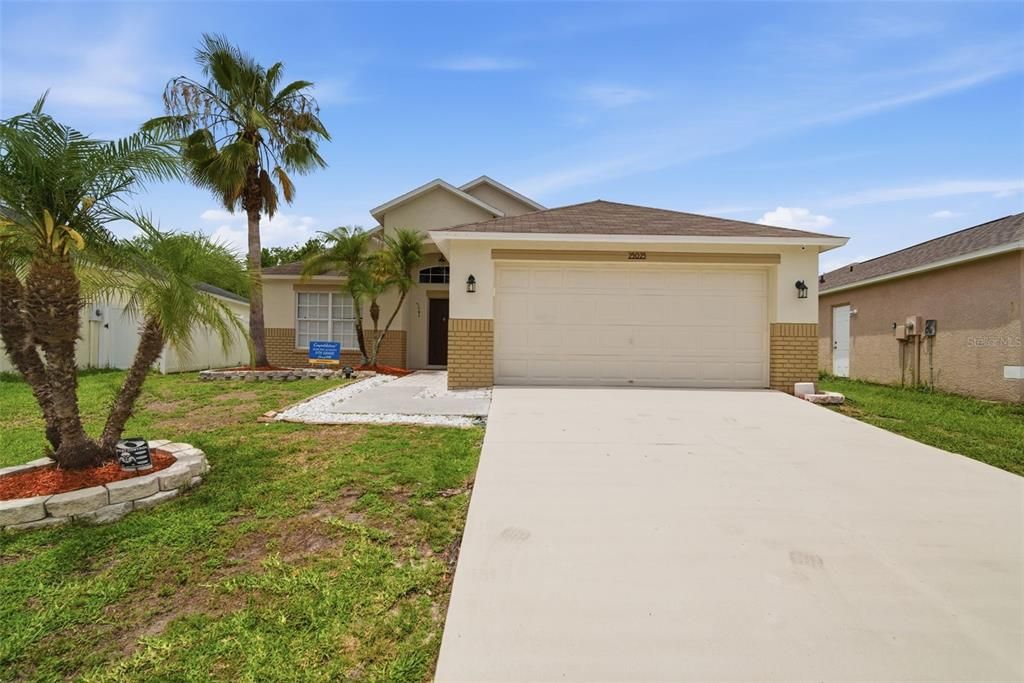 For Sale: $391,000 (4 beds, 2 baths, 1688 Square Feet)