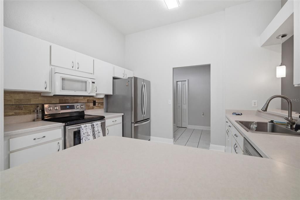 For Sale: $391,000 (4 beds, 2 baths, 1688 Square Feet)