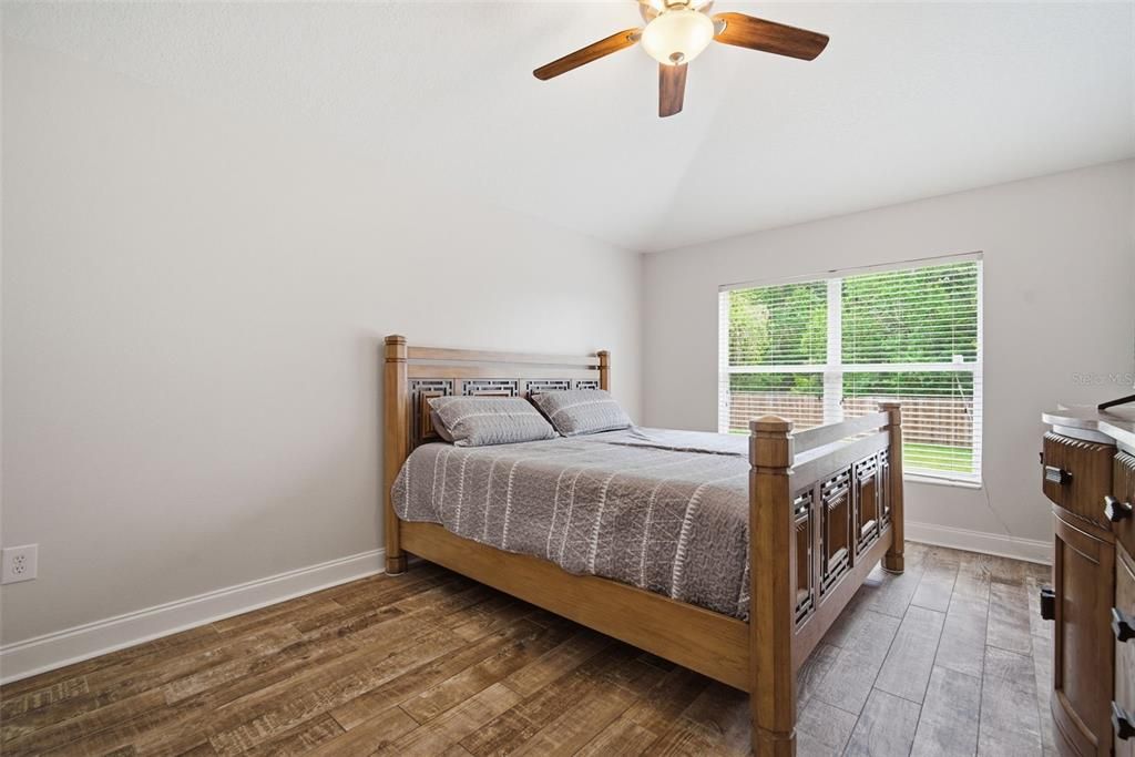 For Sale: $391,000 (4 beds, 2 baths, 1688 Square Feet)