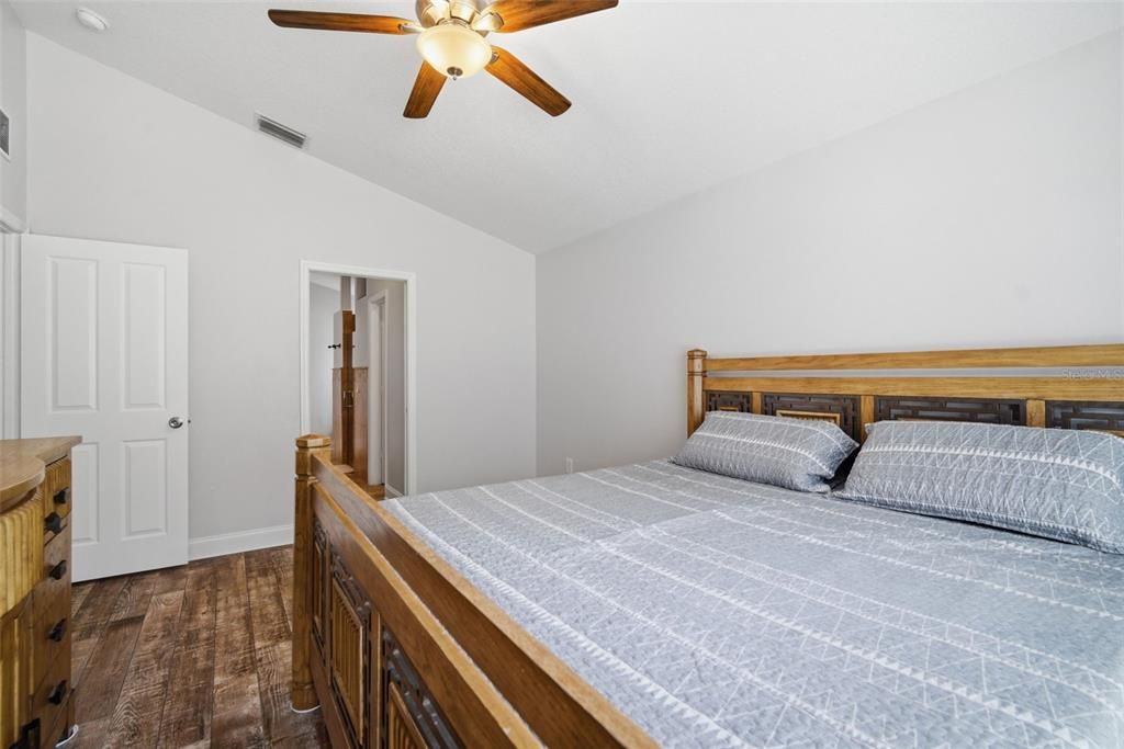 For Sale: $391,000 (4 beds, 2 baths, 1688 Square Feet)