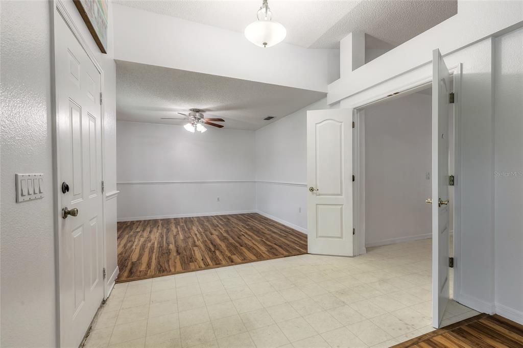 En Venta: $325,000 (3 camas, 2 baños, 1810 Pies cuadrados)