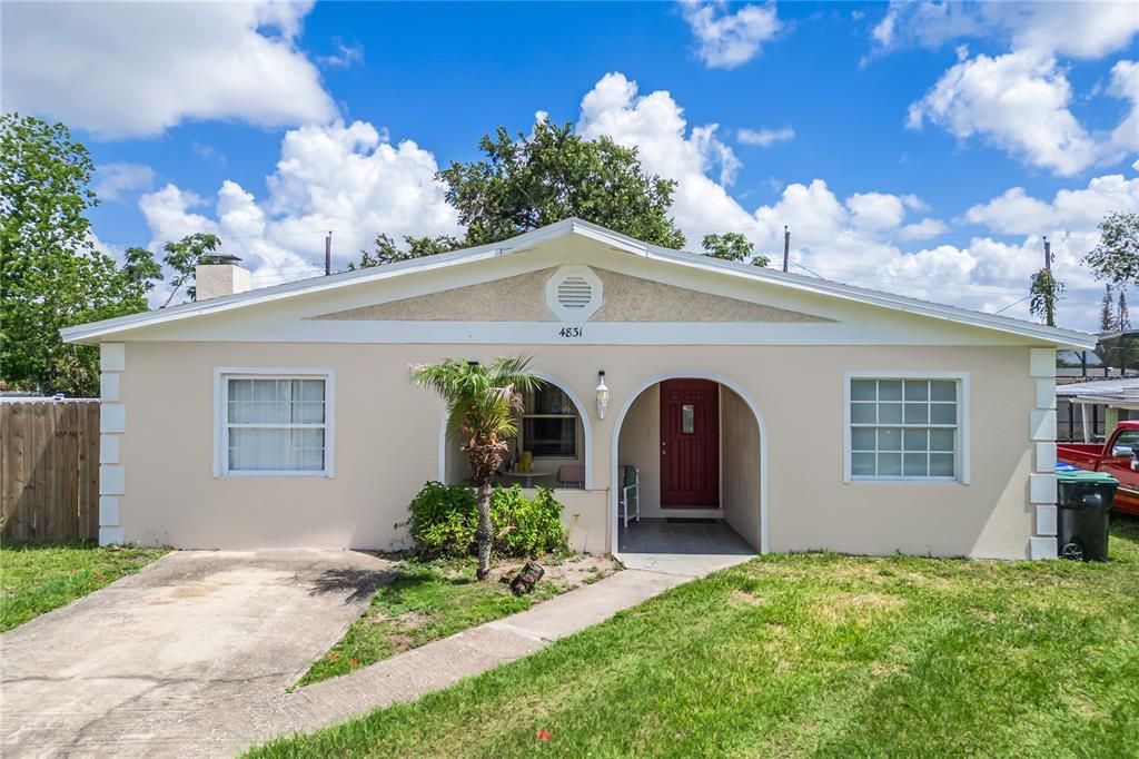 For Sale: $309,900 (4 beds, 2 baths, 1839 Square Feet)