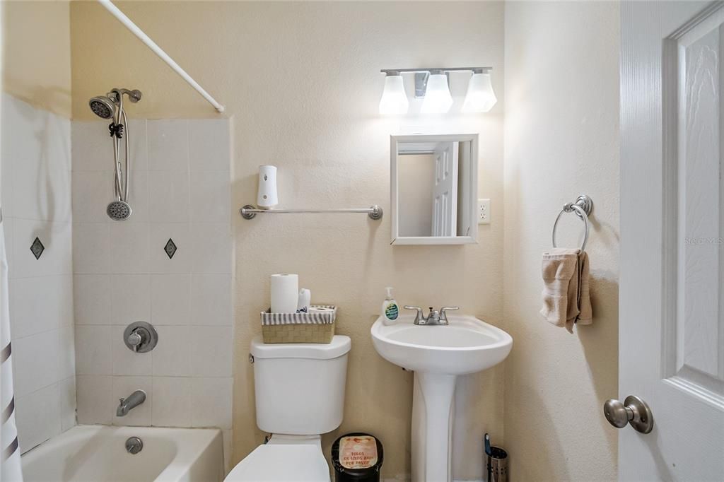 For Sale: $309,900 (4 beds, 2 baths, 1839 Square Feet)