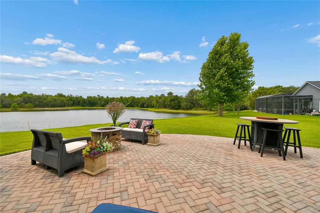 For Sale: $875,000 (6 beds, 3 baths, 3492 Square Feet)