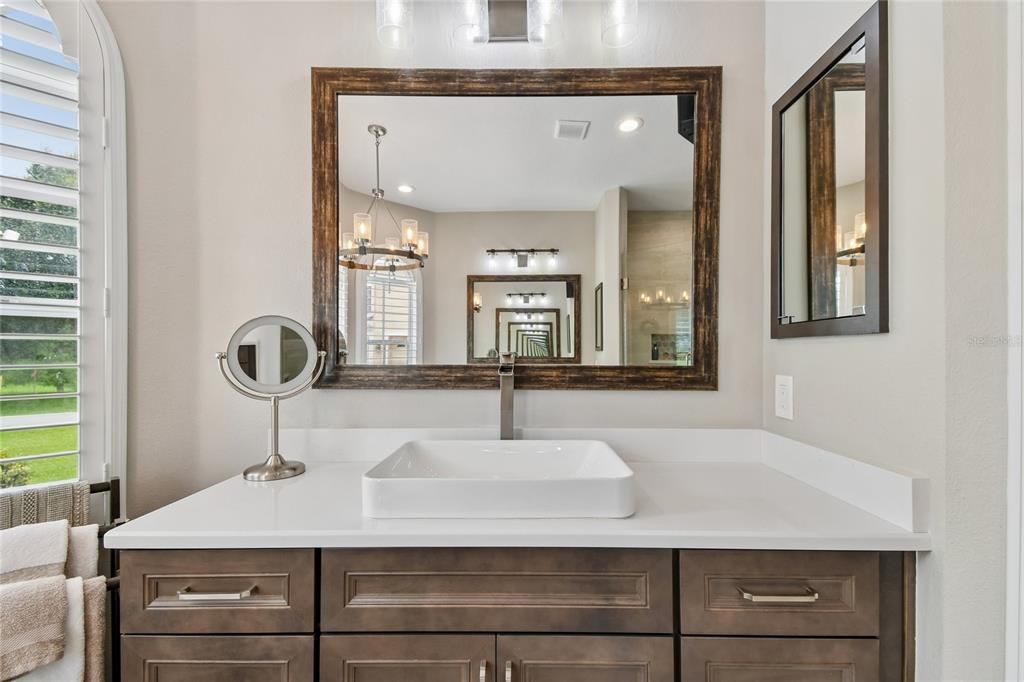 For Sale: $875,000 (6 beds, 3 baths, 3492 Square Feet)
