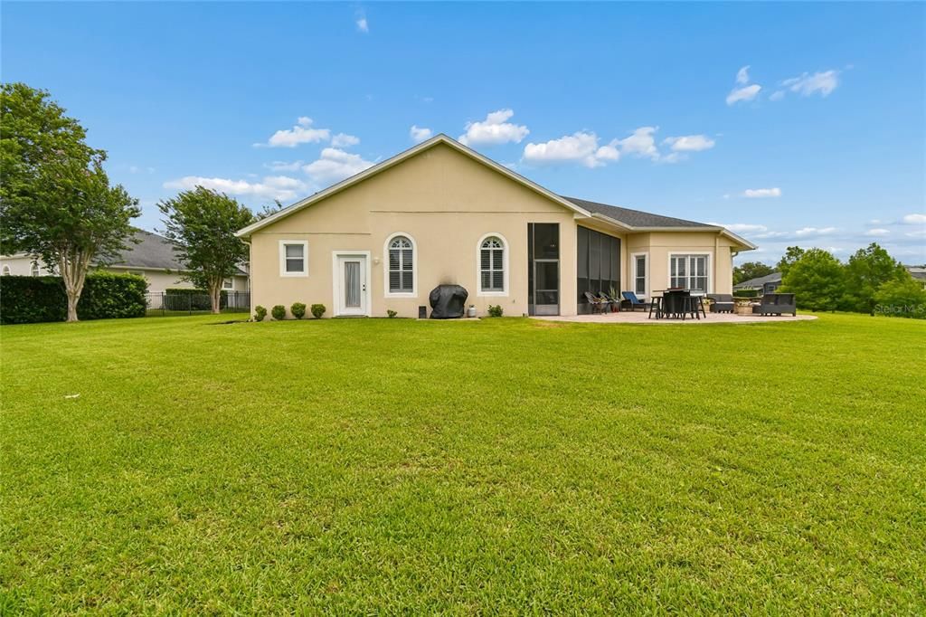 For Sale: $875,000 (6 beds, 3 baths, 3492 Square Feet)