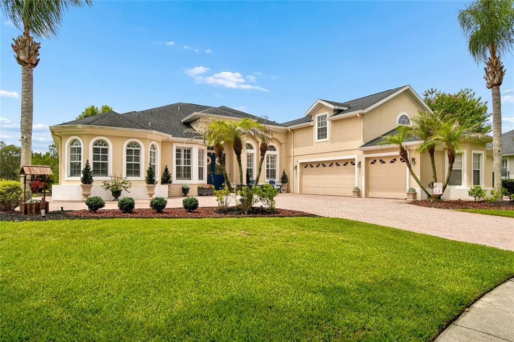 For Sale: $875,000 (6 beds, 3 baths, 3492 Square Feet)