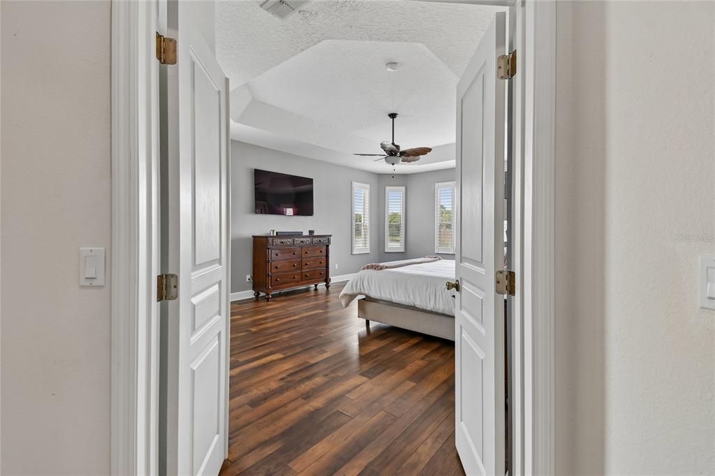 For Sale: $875,000 (6 beds, 3 baths, 3492 Square Feet)