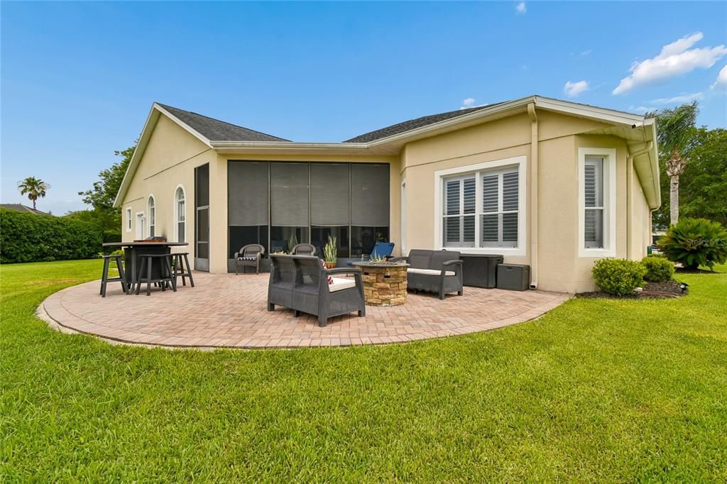 For Sale: $875,000 (6 beds, 3 baths, 3492 Square Feet)