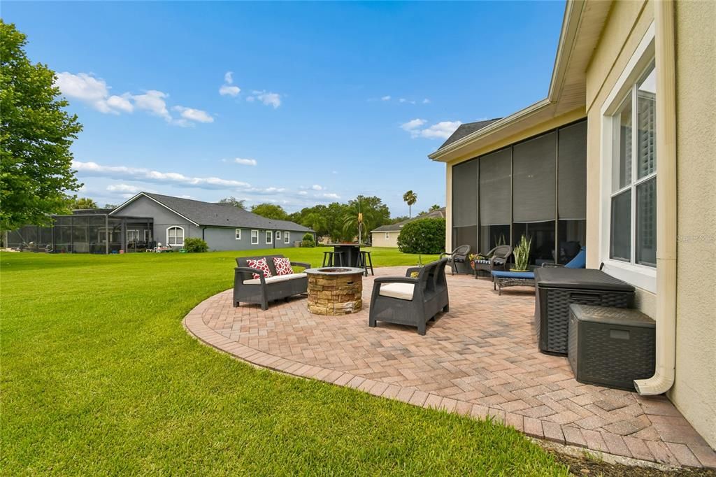 For Sale: $875,000 (6 beds, 3 baths, 3492 Square Feet)