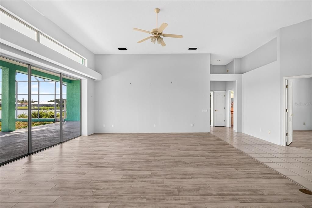 En Venta: $725,000 (4 camas, 4 baños, 3684 Pies cuadrados)