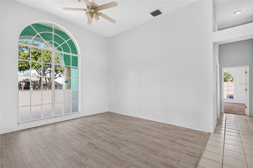 En Venta: $725,000 (4 camas, 4 baños, 3684 Pies cuadrados)