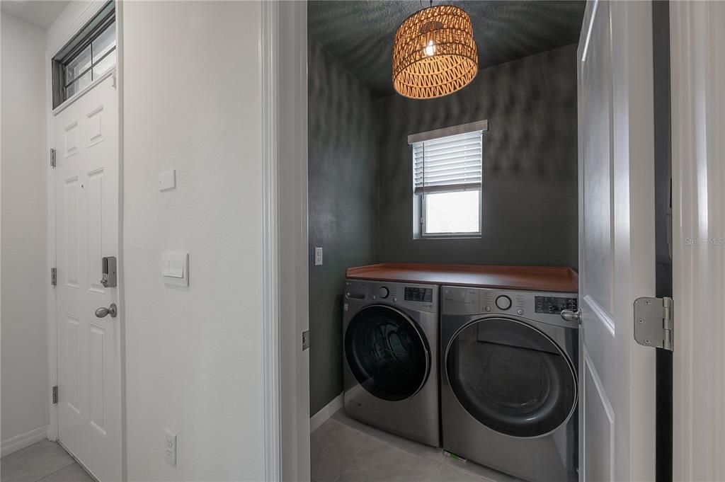 For Rent: $2,500 (3 beds, 2 baths, 1516 Square Feet)