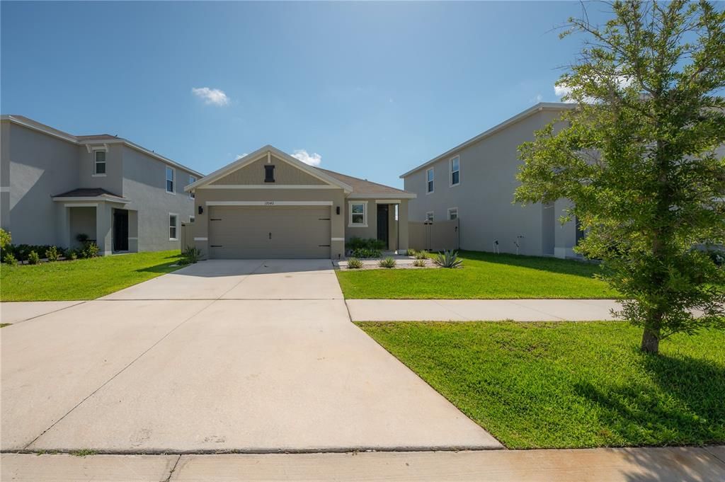 For Rent: $2,500 (3 beds, 2 baths, 1516 Square Feet)